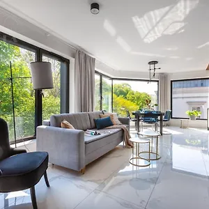 Modern View Of Planty Park Apartamento